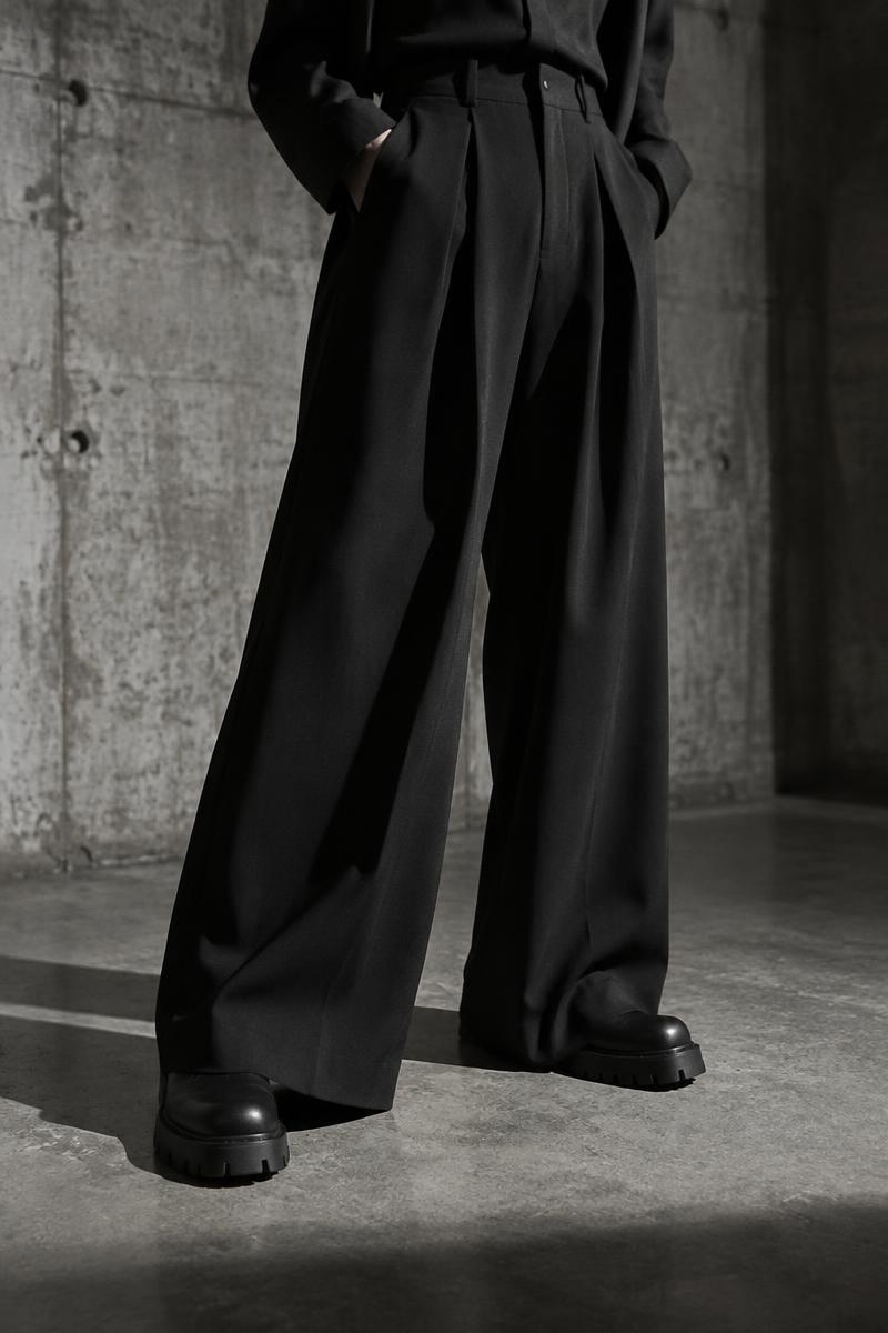 Ruin Trouser in hard light